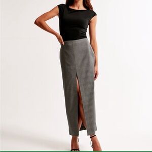 New with tags Abercrombie XL Mid rise maxi grey pencil skirt pinstripes & slit